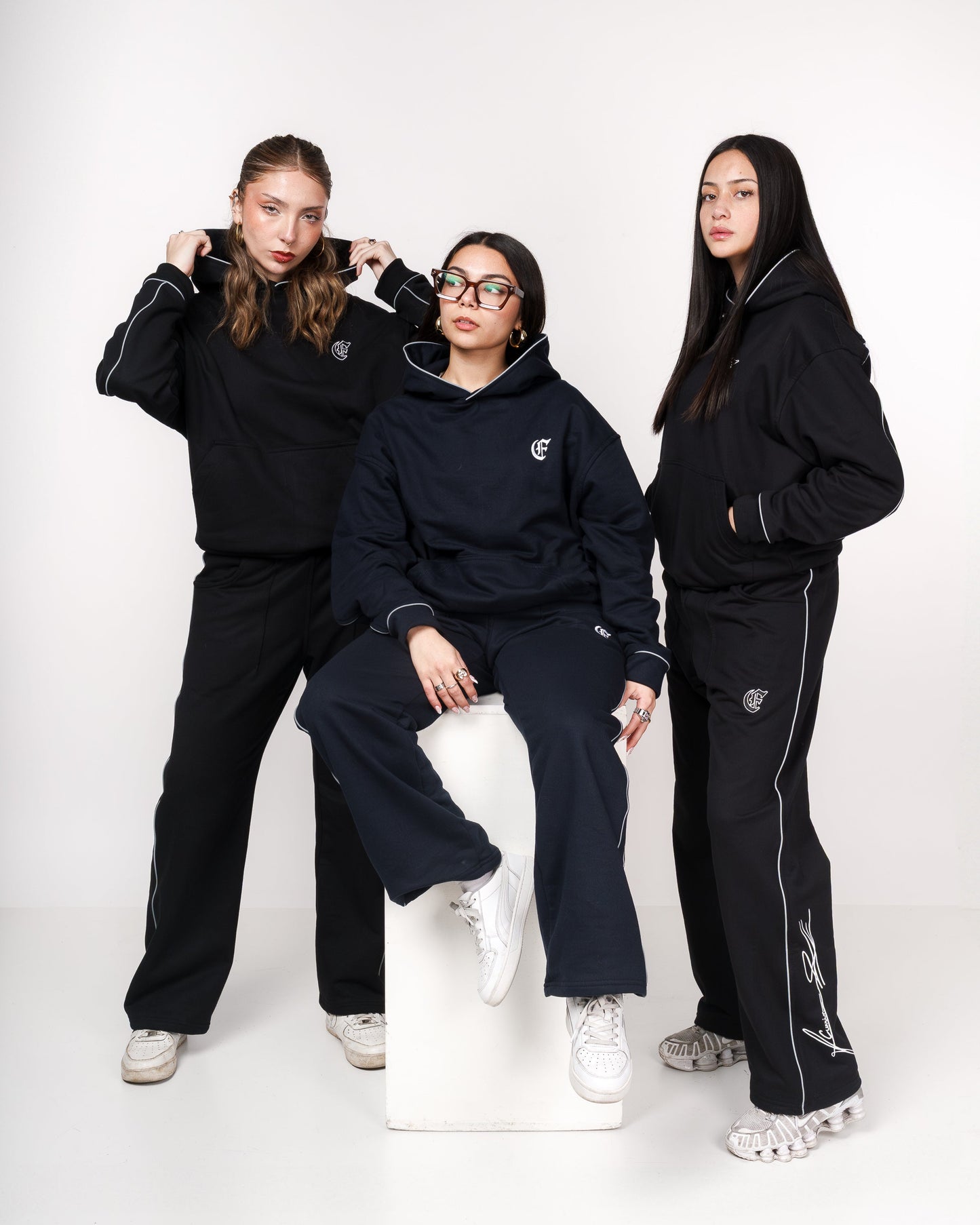 Polerón reflectante negro