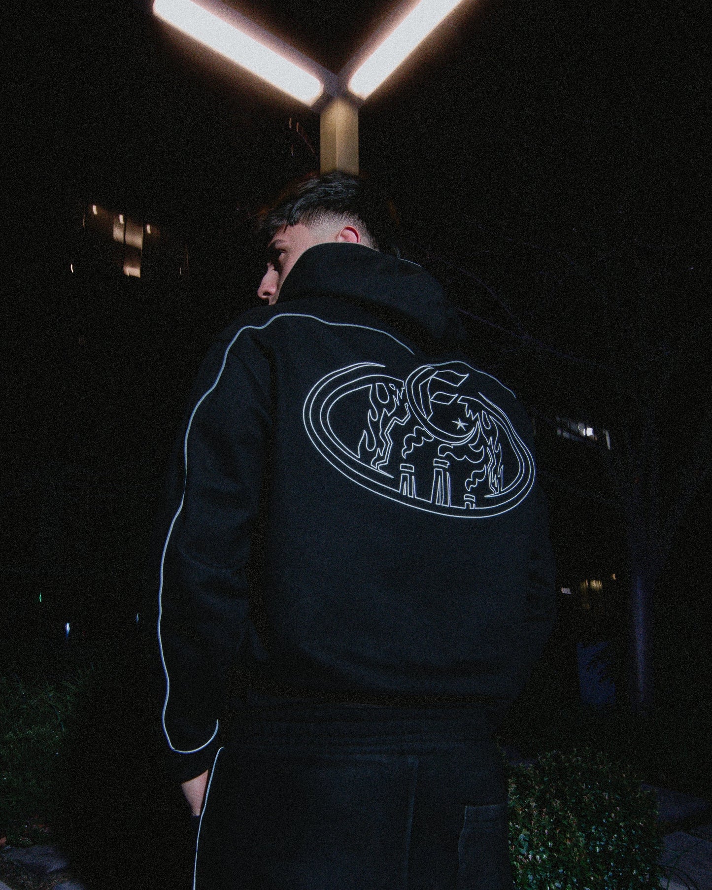 Polerón reflectante negro